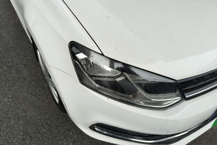 Used Volkswagen Polo 2016 1.6L Automatic Comfort Model
