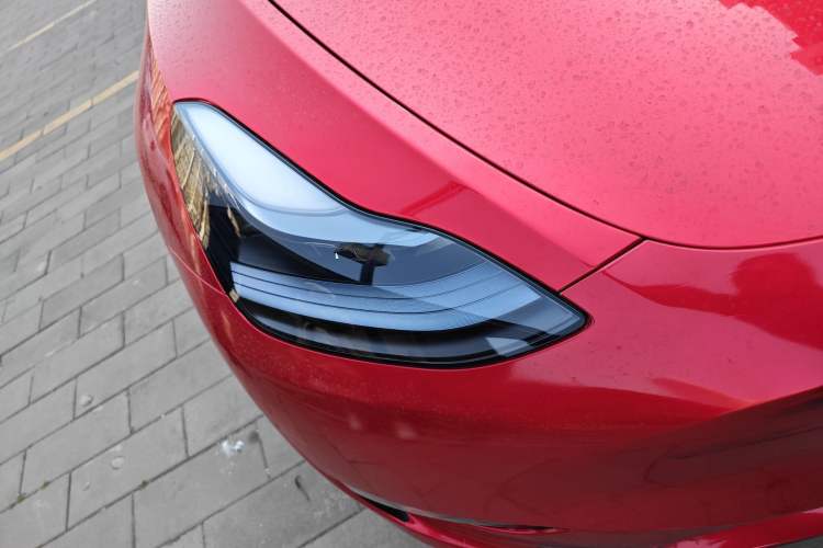 Used Tesla Model Y 2024 Long-Range All-Wheel-Drive Version