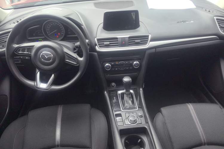 Used Mazda 3 Axela 2019 Cloud-Controlled Sedan 1.5L Automatic Luxury Model China VI Standard Interior 2