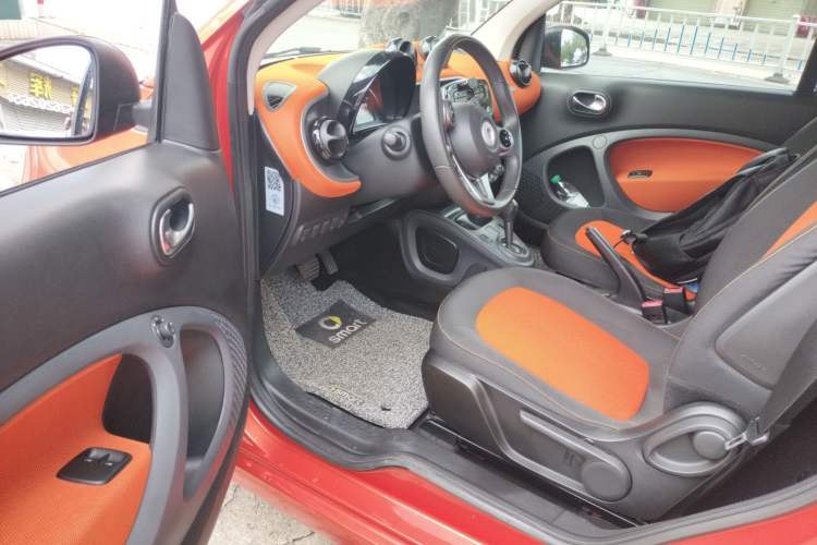 Used smart fortwo 2015 1.0L 52 kW Hardtop Passion Edition
