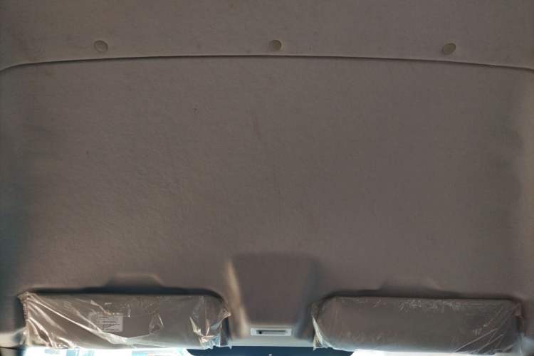 Used Ford Transit Custom 2016 2.2T Long-Wheelbase 6/7-Seater Mid-Roof Multi-Purpose Vehicle
