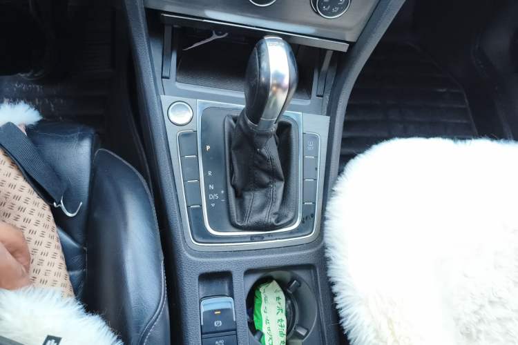 Used Volkswagen Golf 2014 1.4TSI Automatic Luxury Model
