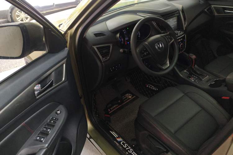 Used Changan CS75 2016 1.8T Automatic Elite Model China V Standard
