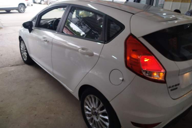 Used Ford Fiesta 2014 Hatchback 1.0 GTDi Automatic Dynamic Model