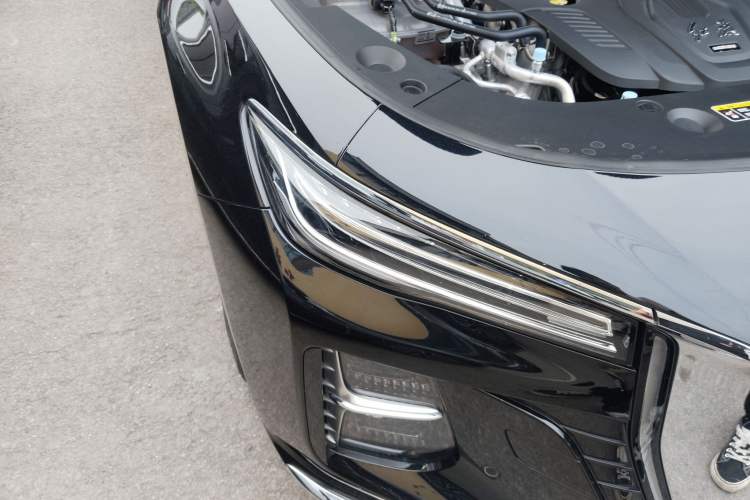 Used Hongqi H5 2025 2.0T Automatic Flag Edition – 500 000 Units Commemorative Version
