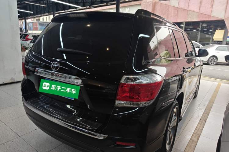 Used Toyota Highlander 2012 2.7L Two-Wheel Drive 7-Seater Luxury Edition
