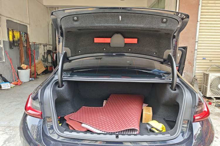 Used BMW i3 2023 eDrive 40 L Midnight Sports Package