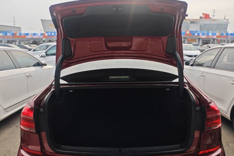 Used Volkswagen Passat 2016 330TSI DSG Luxury Edition Trunk