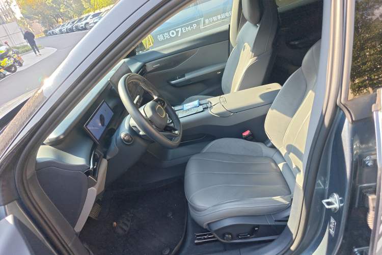 Used Lynk & Co 07 2024 EM-P 126 Long-Range Ultra
