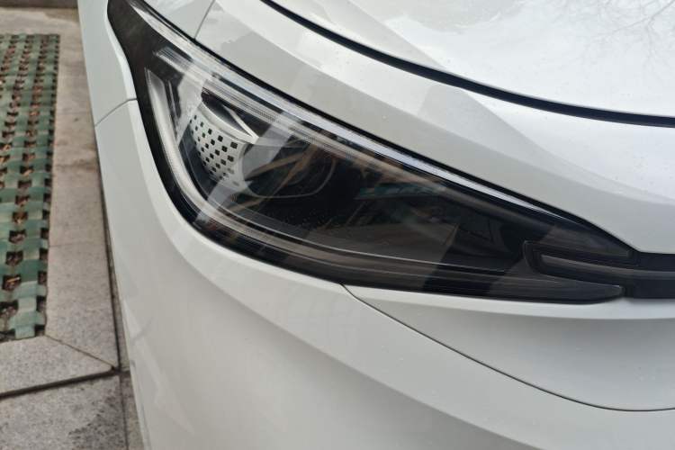 Used Volkswagen ID.4 X 2025 Smart Version Pure & Intelligent Enjoyment Edition Right Front Headlight