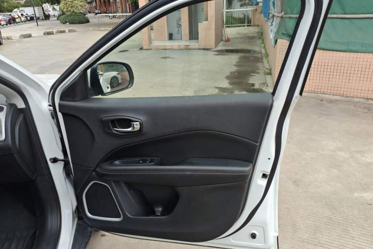 Used Jeep Compass 2017 200T Automatic Family Edition