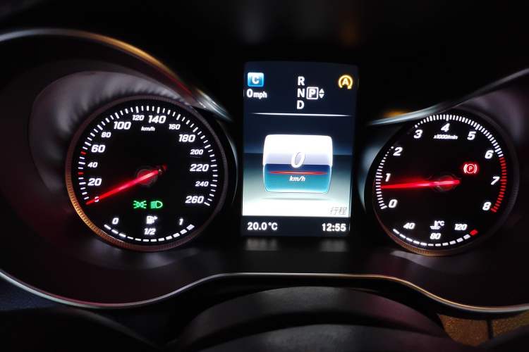 Used Mercedes-Benz C-Class 2015 Revised C 200 L Sport Edition Instrument Cluster