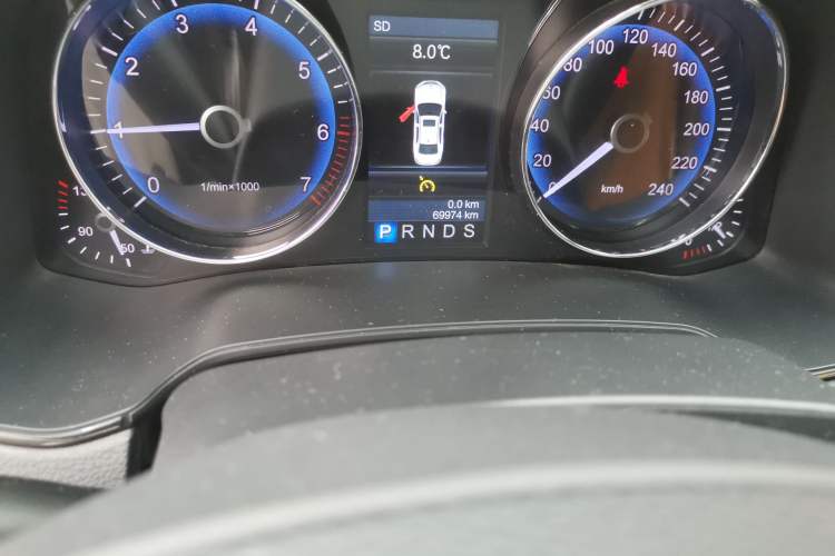 Used Hongqi H7 2015 2.0T Luxury Model
