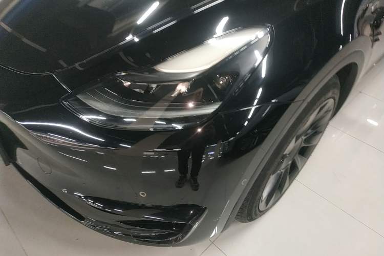 Used Tesla Model Y 2021 Long-Range All-Wheel-Drive Version