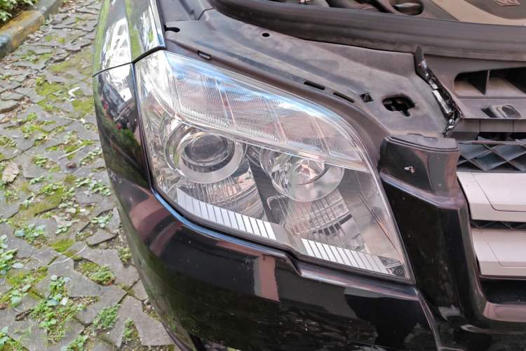 Used Mercedes-Benz GLK-Class 2011 GLK 300 4MATIC Dynamic Model Right Front Headlight