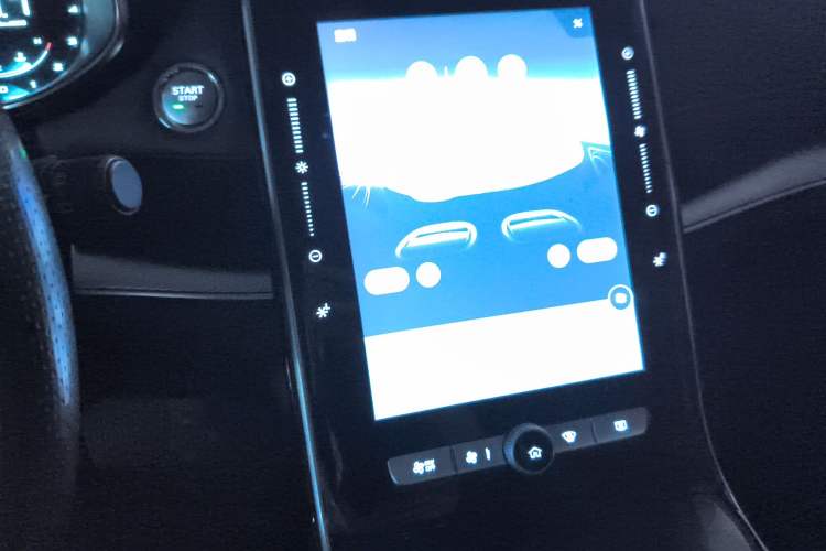 Used Roewe RX5 MAX 2019 300TGI Automatic Smart Cabin Luxury Edition Audio And AC Panel