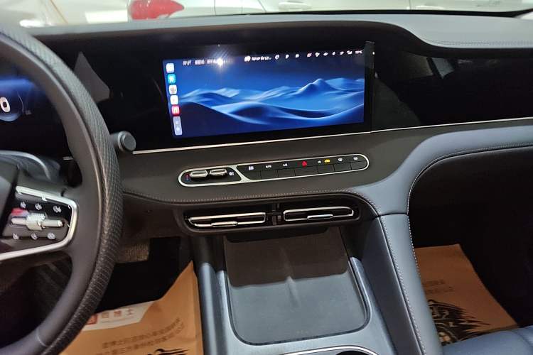 Used Roewe D7 2025 DMH 125km World Champion Edition Audio And AC Panel