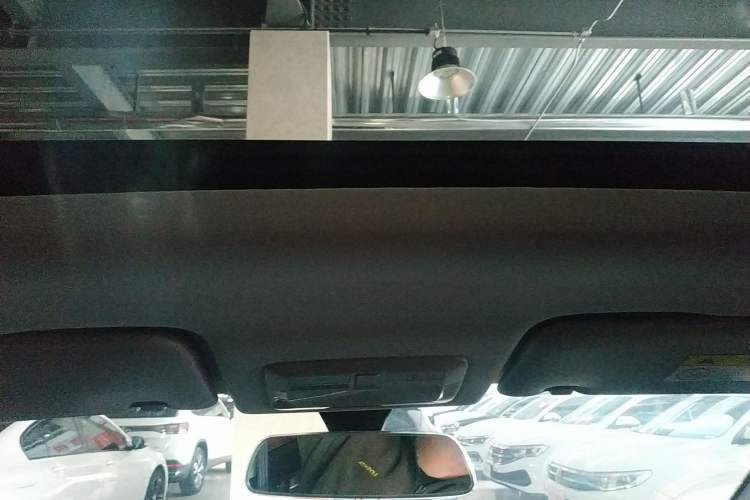 Used Wuling Alvez 2022 1.5T CVT Trendy & Cool Edition
