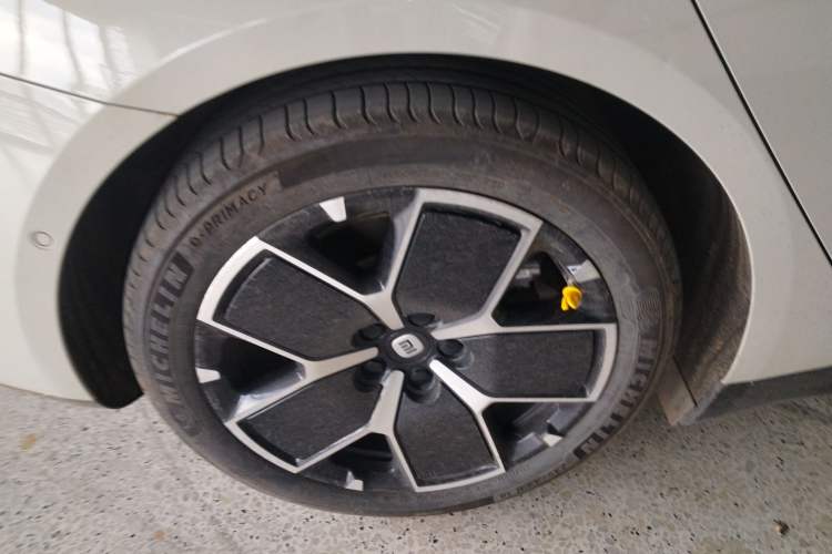 Used Xiaomi Auto SU7 2024 Rear-Drive Long-Range Intelligent Driving Version
