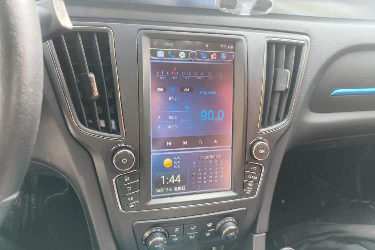 Used BAIC New Energy EU 2017 EU260 Enjoy Edition Audio And AC Panel