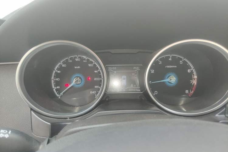 Used Zotye SR7 2016 1.5T CVT Cube Heart Edition China IV Standard