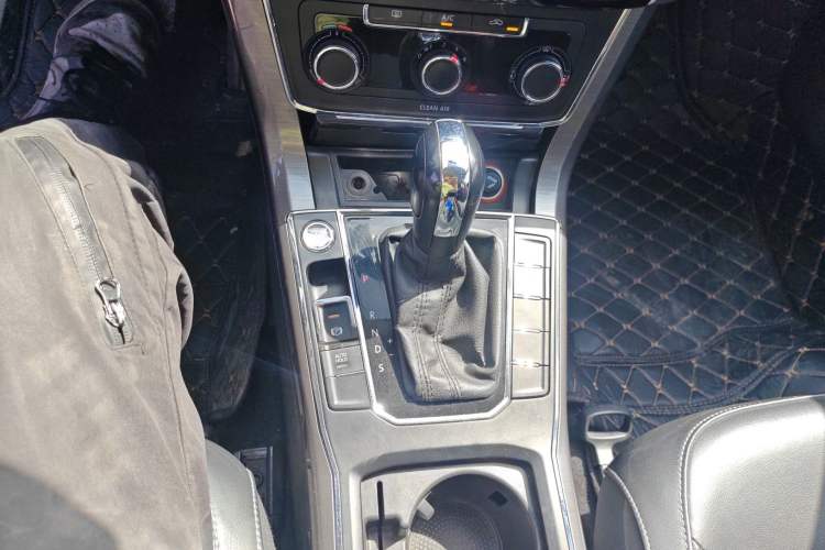 Used Volkswagen Passat 2017 1.8TSI DSG Government Procurement Version (CEA Engine)
