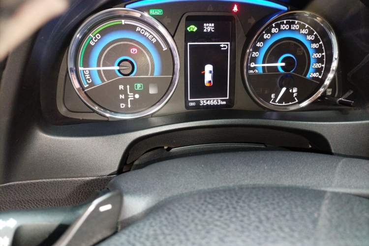 Used Toyota Corolla 2017 Revised Dual-Engine 1.8L E-CVT Elite Edition Odometer Close Up