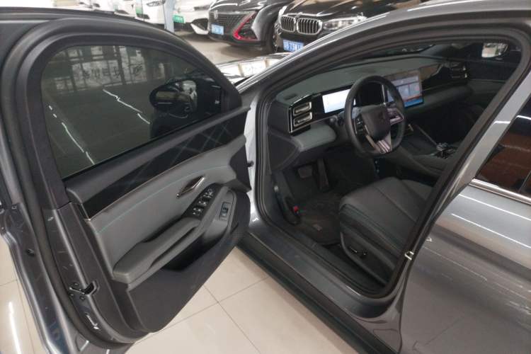 Used BYD Qin L 2024 DM-i 80KM Beyond Model Driver Seat