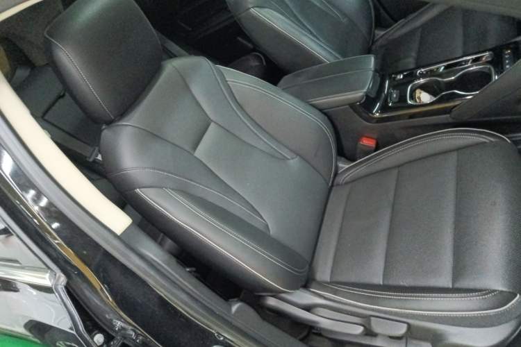 Used Buick Envision 2021 Encore Plus 652T Five-Seat All-Wheel-Drive Luxury Model