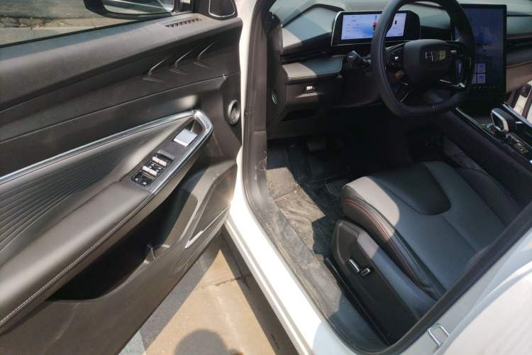 Used Geely Auto Emgrand X7 Sport 2023 Boyue COOL 1.5TD Smart Model Driver Seat