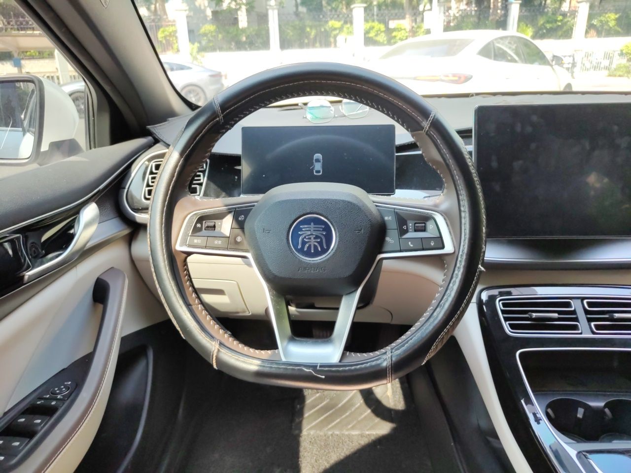 BYD Qin PLUS 2023 Champion Edition DM-i 120KM Beyond Model — снимка 10