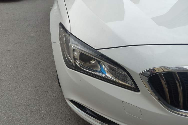 Used Buick Verano 2017 Sedan 20T Dual-Clutch Leading Model
