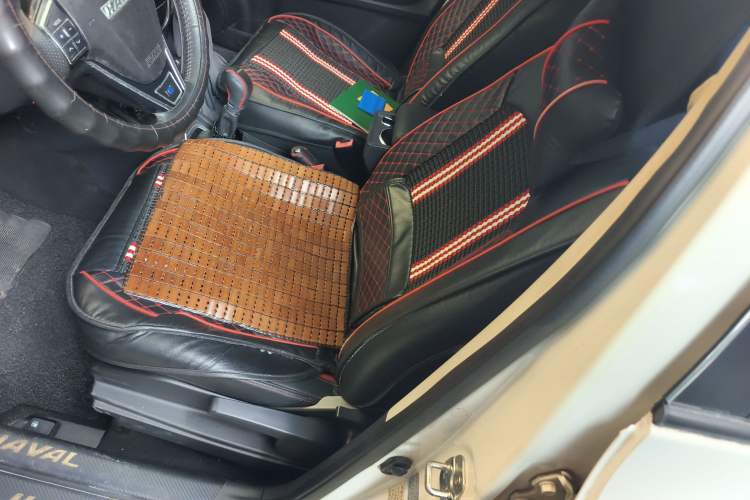 Used Haval H1 2016 Blue Label 1.5L AMT Luxury Model