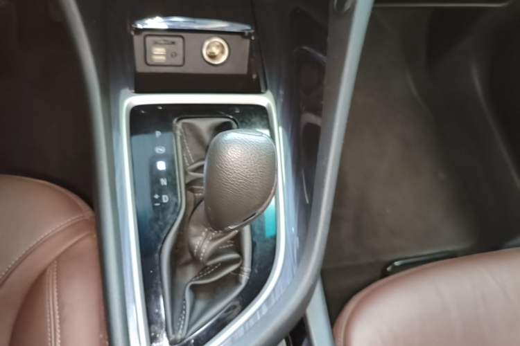 Used Buick GL6 2019 18T 6-Seater Connected Luxury Version China VI Standard