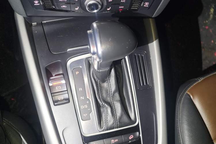 Used Audi Q5 2018 Collector's Edition 40 TFSI Ambition Model