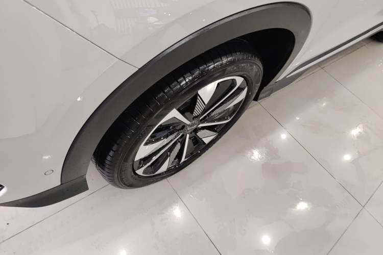 Used BYD Song PLUS New Energy 2025 DM-i 112KM Prestige Model
