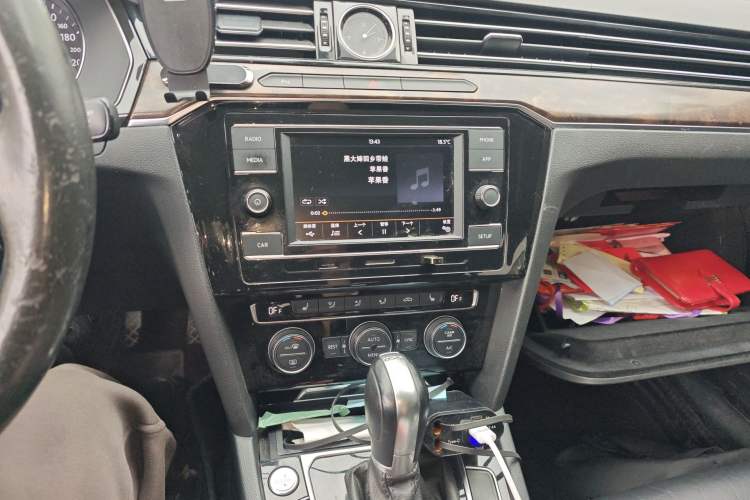 Used Volkswagen Magotan 2018 380TSI DSG Luxury Model Audio And AC Panel