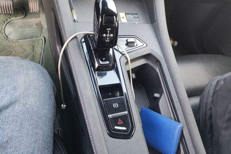 Used Lynk & Co 03 2023 1.5TD DCT JingPro Gear Lever