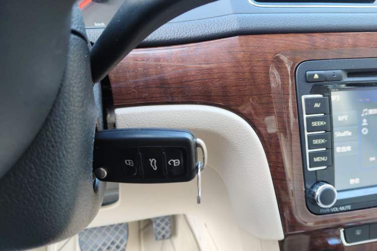 Used Volkswagen Lavida 2013 Restyled Classic 1.6L Automatic Comfort Edition
