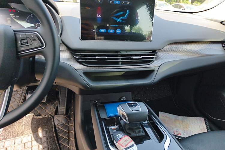 Used Hongqi E-QM5 2023 Revised Version Basic Travel Edition
