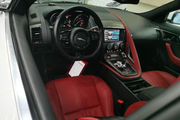 Used Jaguar F-TYPE 2015 3.0 SC S Hardtop Version
