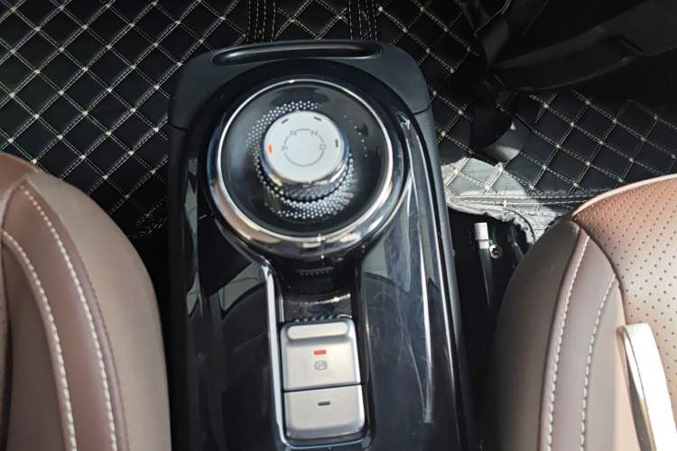 Used Wuling Bingo 2023 333 km Lingxi Connected Version Gear Lever