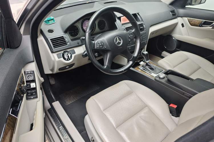Used Mercedes-Benz C-Class 2008 C 230 Fashion Model Driver Seat