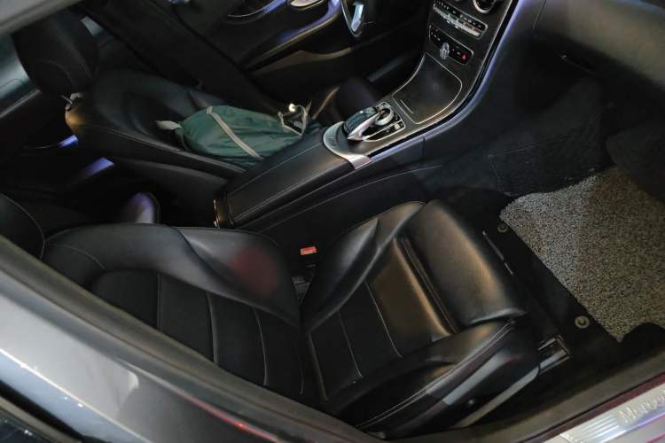 Used Mercedes-Benz C-Class 2018 C 180 L Fashion Edition Sport Version Right Front Seat