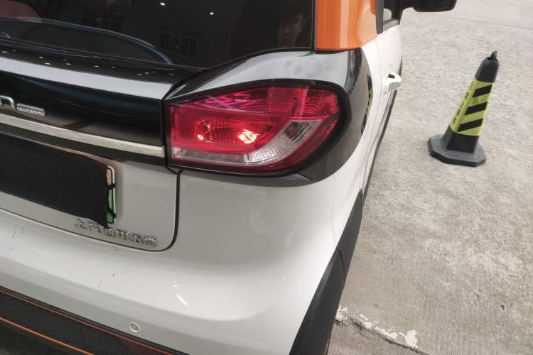 Used Baojun E100 2019 250KM Smart Drive Edition Right Rear Taillight