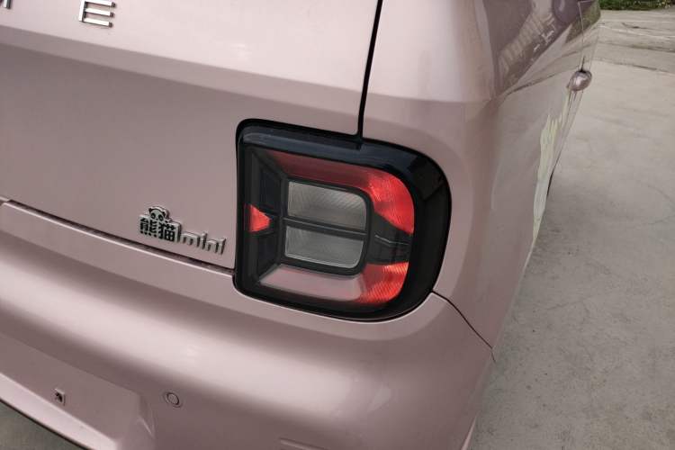 Used Geely Galaxy Panda 2023 Panda Mini 200km Dynamic Bear Right Rear Taillight