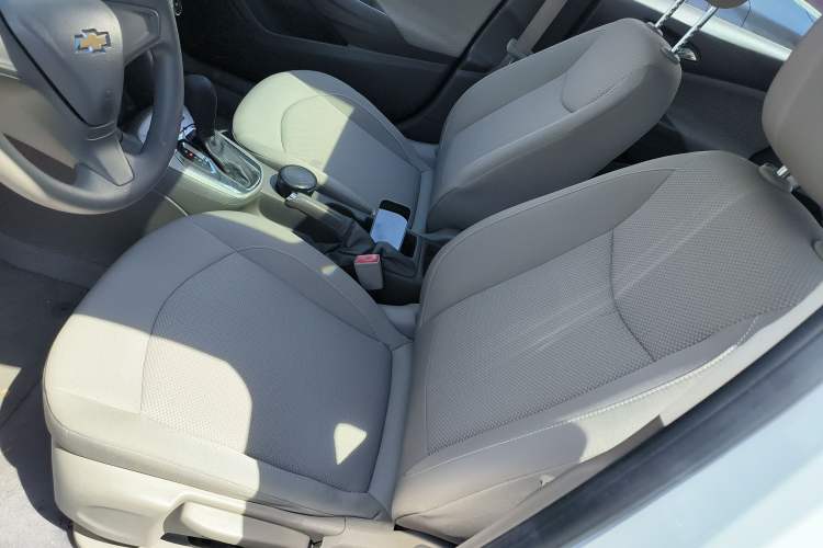 Used Chevrolet Cruze 2016 1.5L Automatic Stylish Sunroof Version Left Front Seat