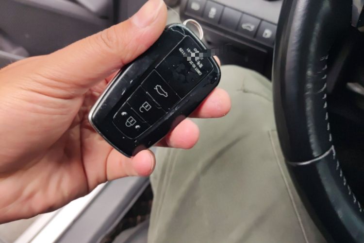 Used Toyota Camry 2018 Dual-Engine 2.5 HG Luxury Edition Vehicle Key