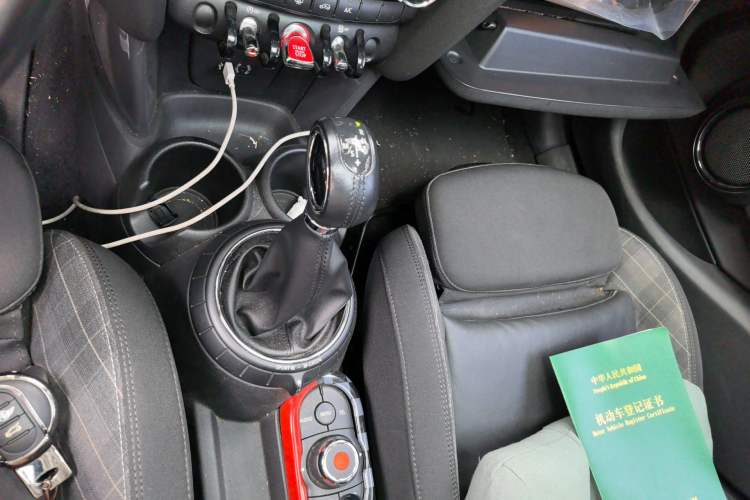 Used MINI 2015 1.5T COOPER Fun Five-Door Edition
