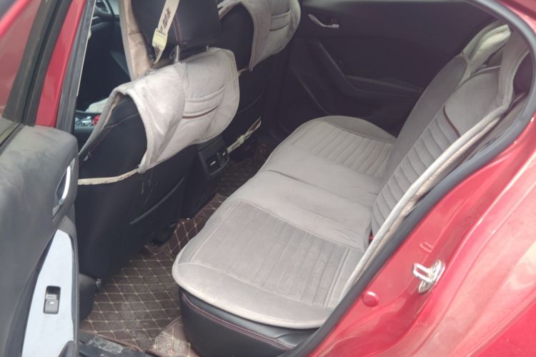 Used Mazda 3 Axela 2017 Sedan 1.5L Automatic Luxury Model Emission Standard China V Left Rear Seat